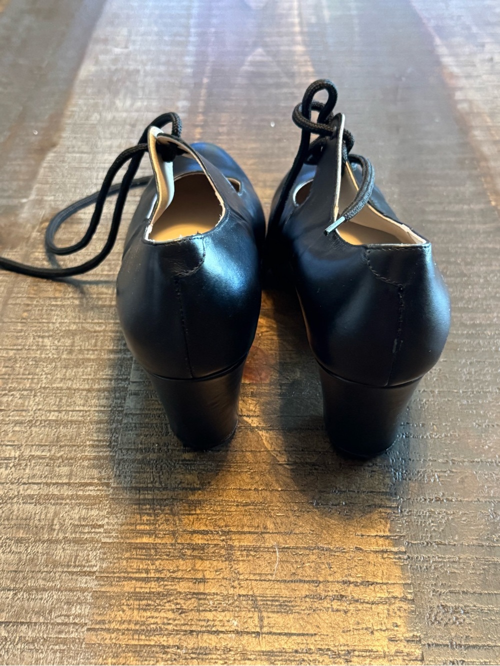 Menkes black leather Flamenco shoes feature a traditional lace-up design Size 40 - Picture 5 of 7
